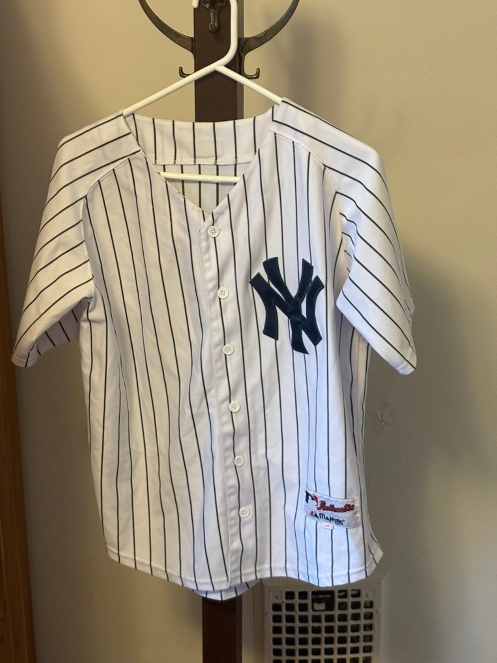 Vintage Majestic NY Yankees White  Pinstripe Jersey no.33 size 48 Excellent